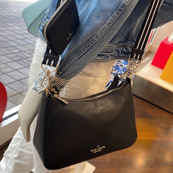 Kate Spade Rosie Shoulder Bag With Tech Attachment AirPod 
Black 
NWT - Picture 9 of 16